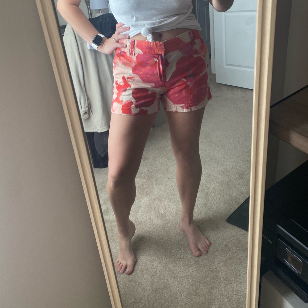 Loft Linen Mid-Length Floral Shorts